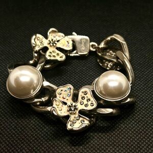Beautiful Vintage St John Linked Half Dome Pearls & Flowers Bracelet‎ Gold Tone